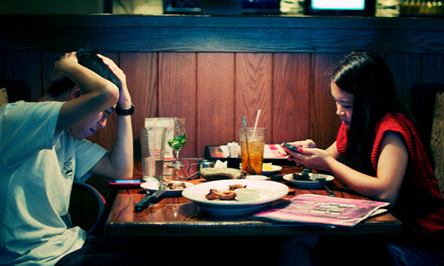 7 Signs You are Scaring off the Girl on the First Date