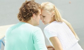 5 Disadvantages of Dating a Pretty Girl